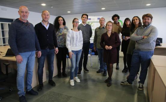 Algunos de los finalistas de las categorías Start, Grow y Youth, junto al formador Rafa Soler